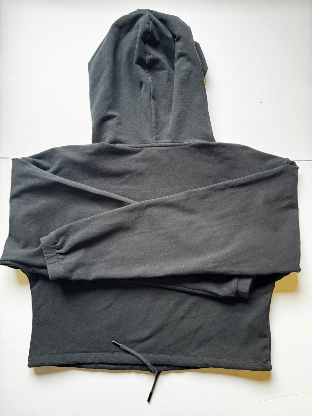 Aritizia The Group Babaton Weekender Hoodie Fleece Soft Cropped Black Sz XXS - Picture 15 of 15